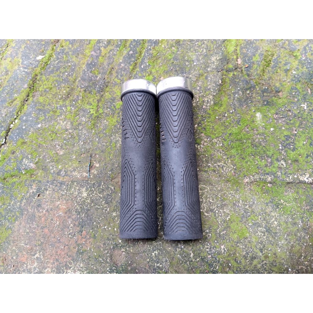 Handgrip Sepeda Entity Lock