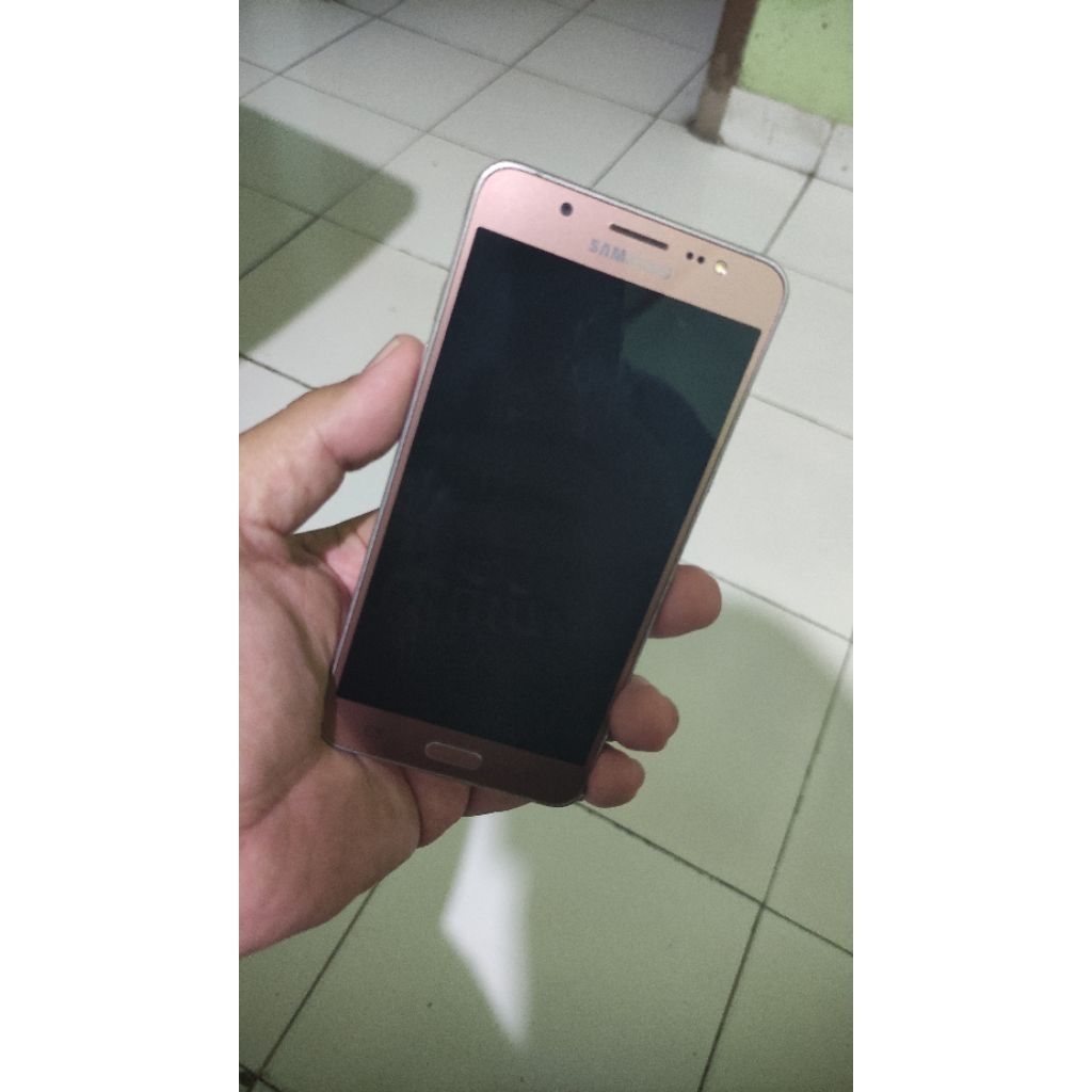 SAMSUNG J5 DUOS KONDISI MATOT