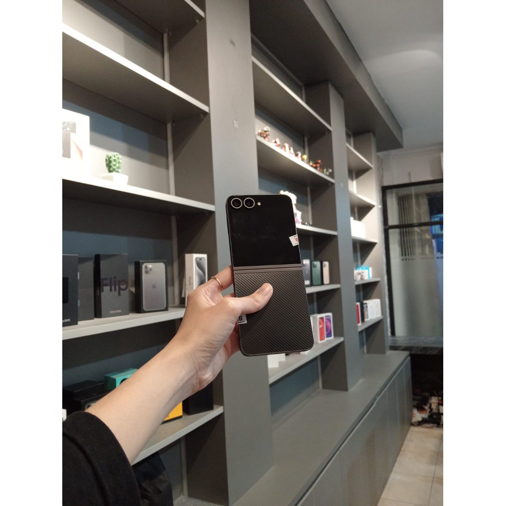 SAMSUNG Z FLIP 6 8/256GB SEIN FULLSET