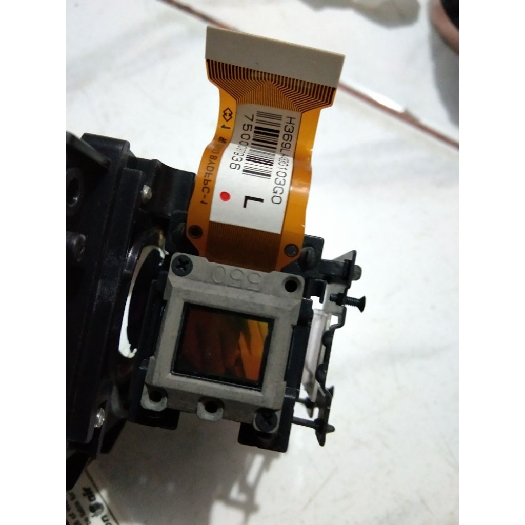 single lcd panel proyektor epson warna merah red kode L sisi kiri rl rr r ebs9 ebs7 eb s7 eb s9 eb-s