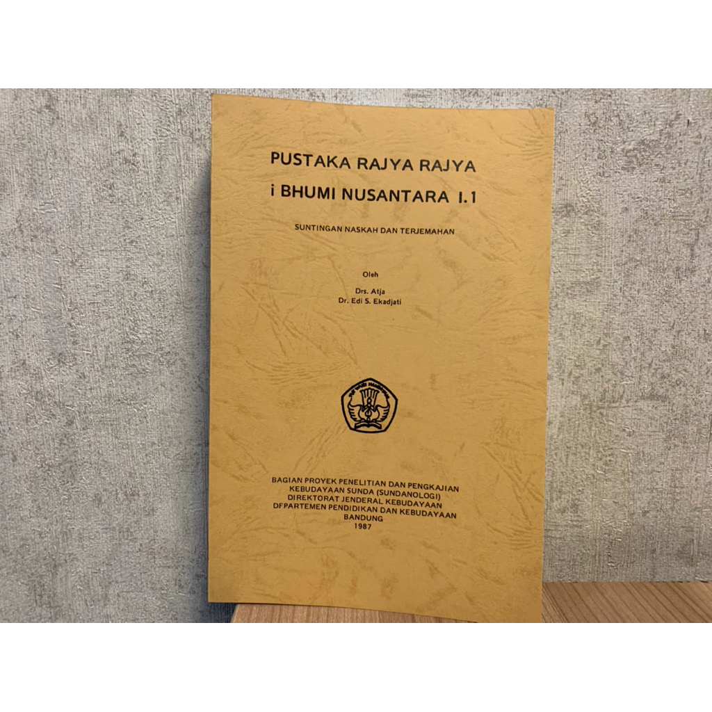 Pustaka Rajya Rajya i Bhumi Nusantara I.1 (Suntingan Naskah dan Terjemahan)