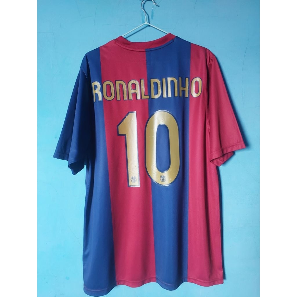 Jersey Original Nike Barcelona home 2006 Stadium Versi Jersey Original Nike Barcelona home 2025