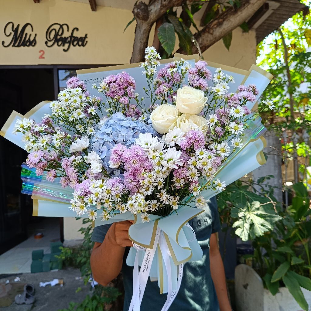 buket bunga hortensia mix mawar fresh flower bouquet Surabaya