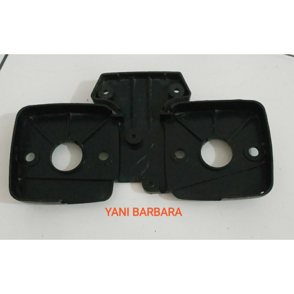 COVER BAWAH SPEDOMETER SUZUKI TRS TRZ KATANA ORIGINAL SECOND