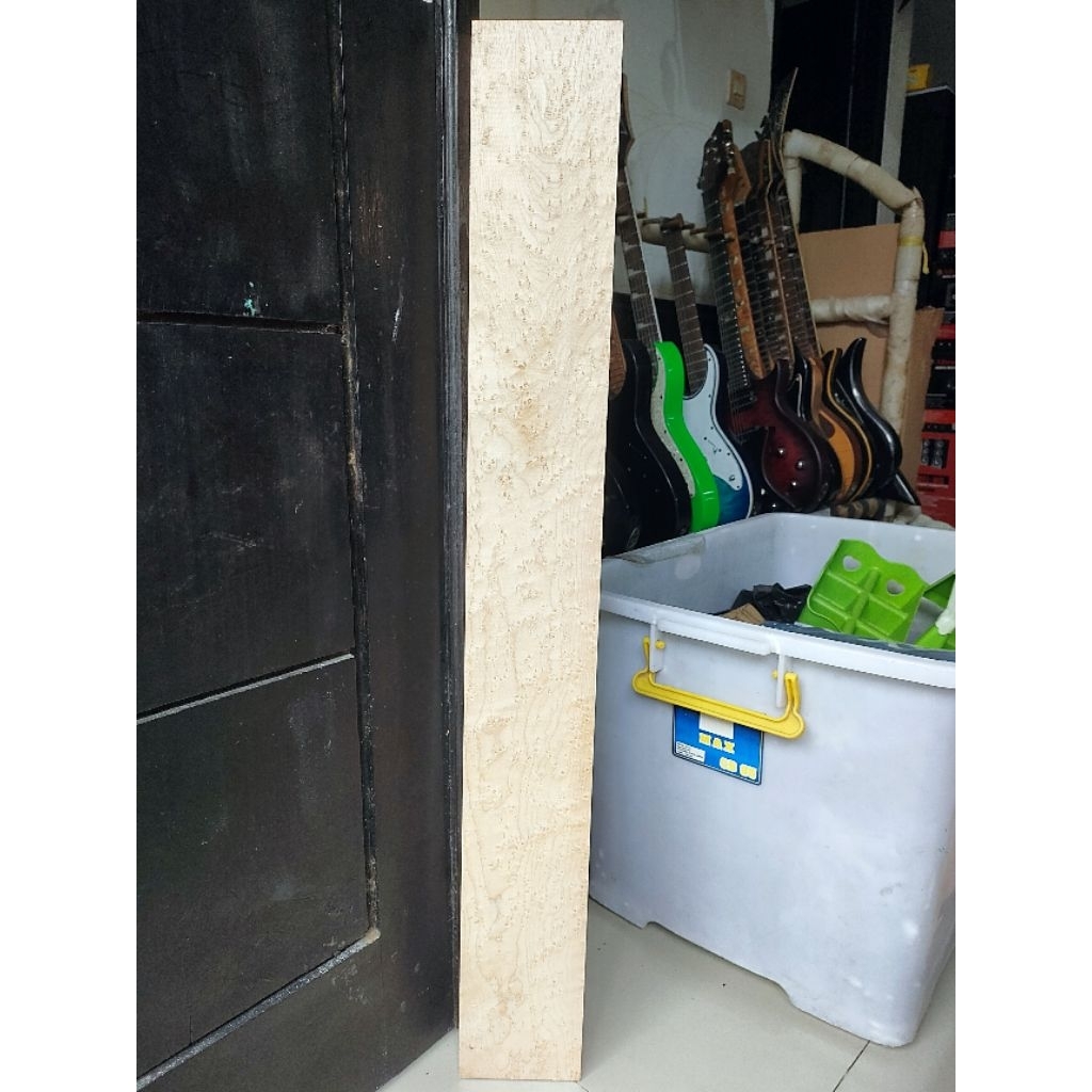 Kayu Bahan Neck Untuk Bass atau gitar Maple Canadian Bird eyes Super