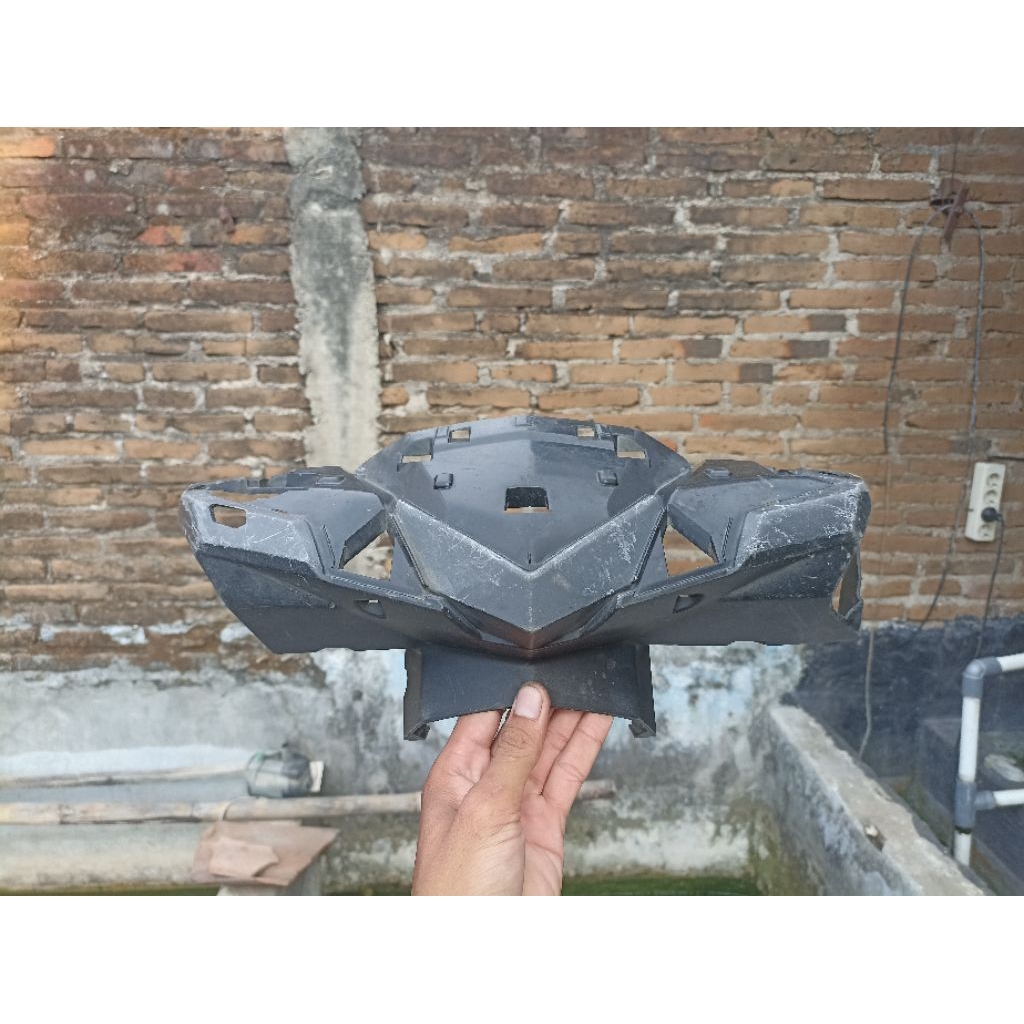 cover batok depan Vario 150 old set visor original second