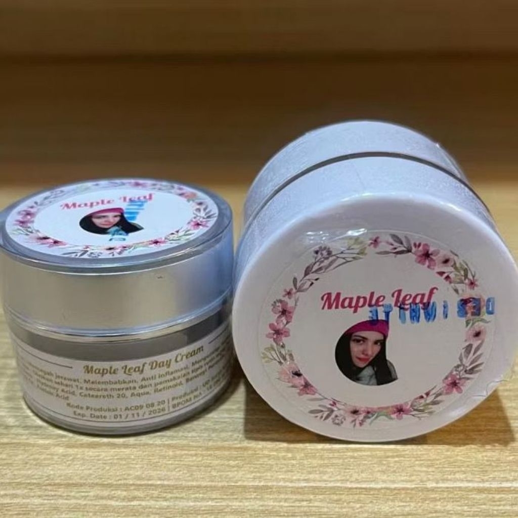 Maple Leaf Skincare - Paket Wajah Mencerahkan & Memudarkan Flek - Day Cream & Night Cream Penghilang