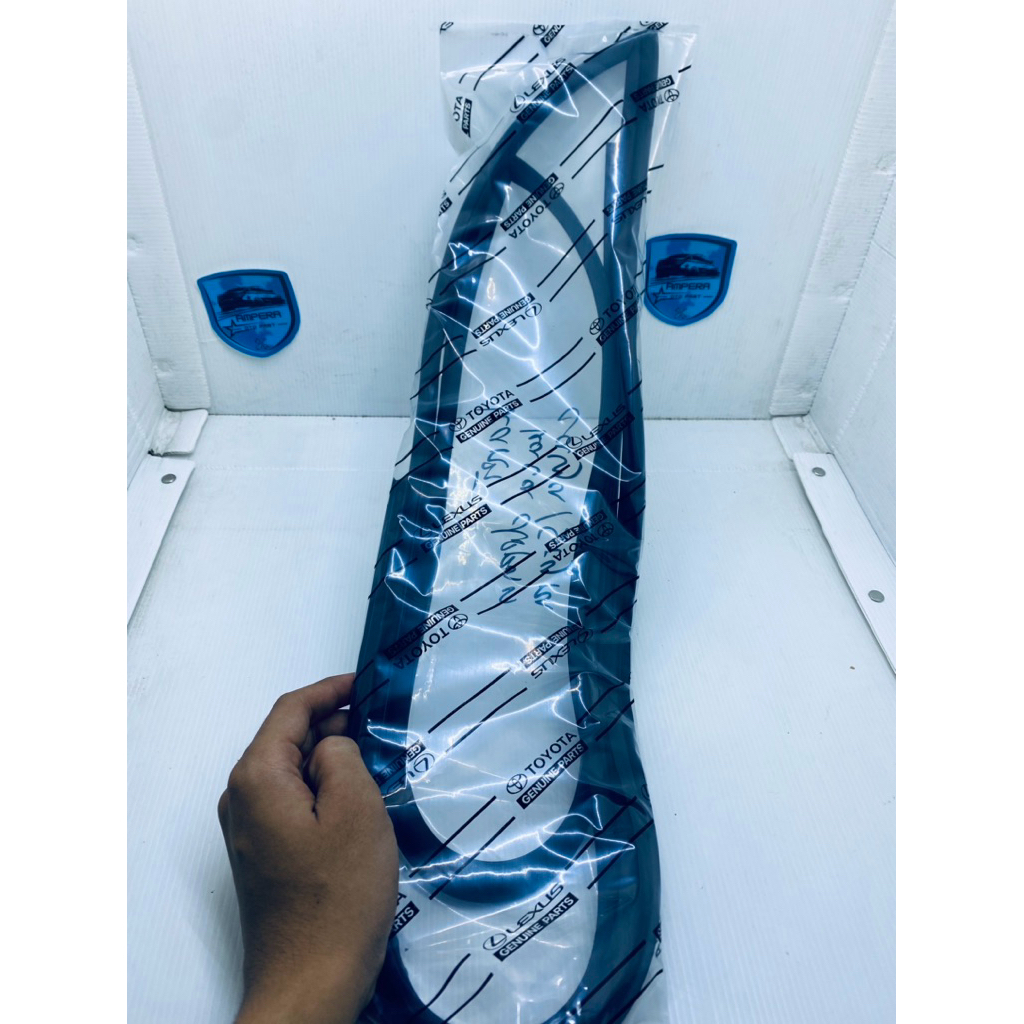 karet kaca besar depan mobil calya sigra original