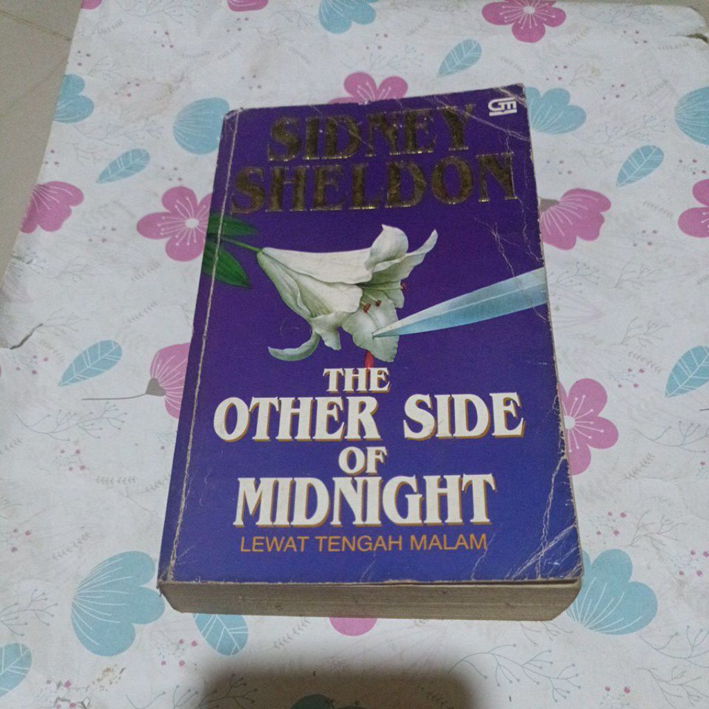Novel Sidney Sheldon - Lewat Tengah Malam