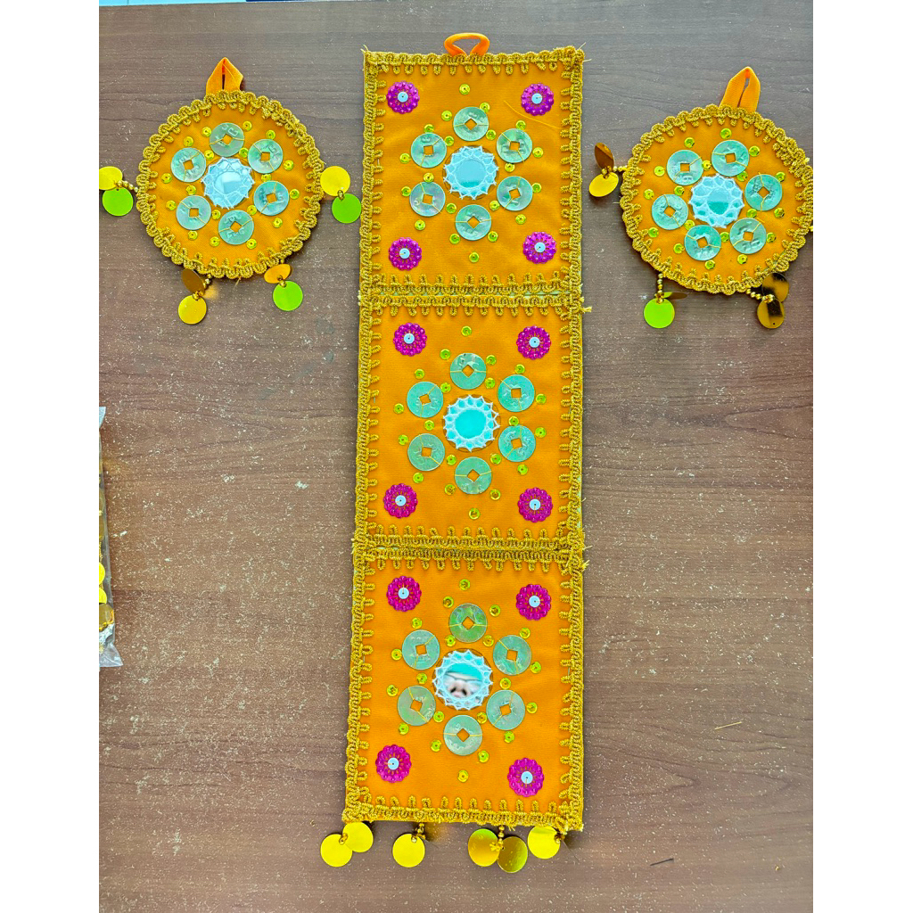 Lamak Pelinggih Bali  Pis Bolong