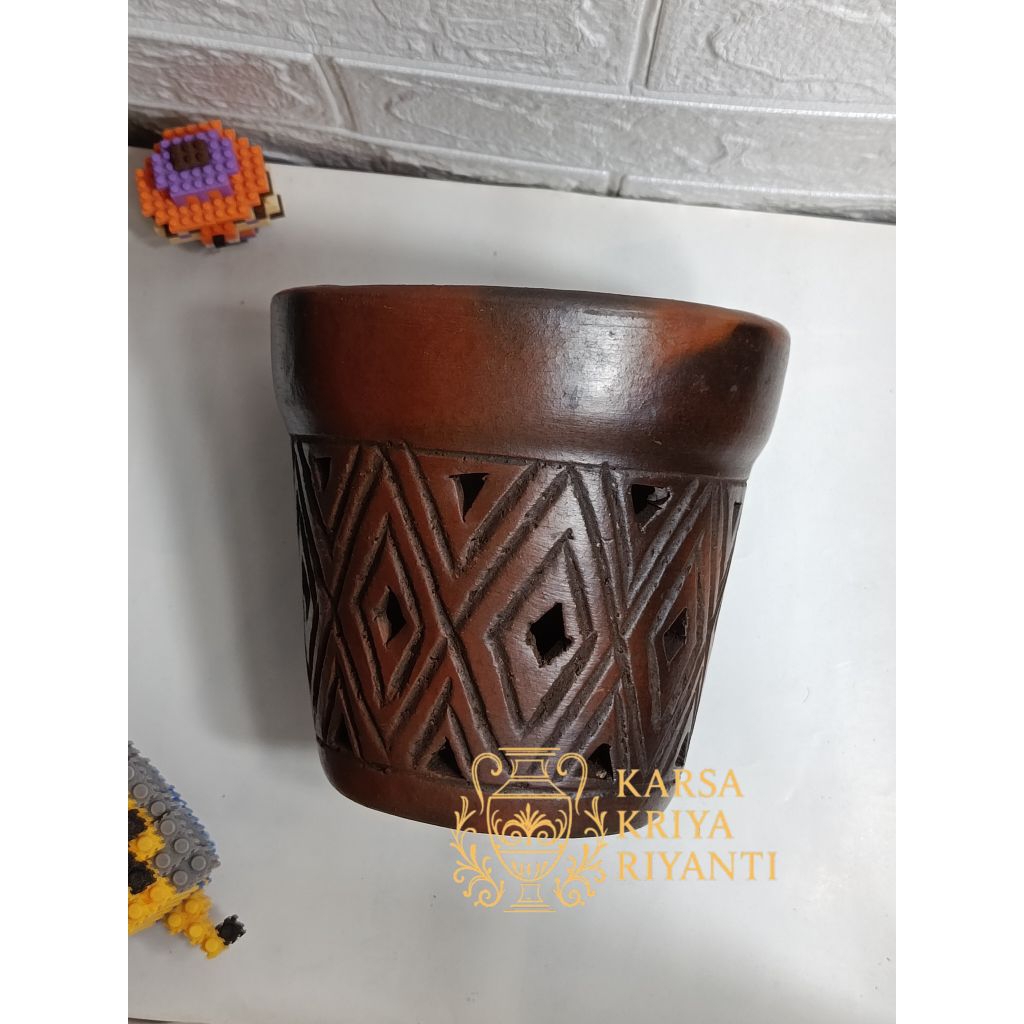Pot Anggrek Motif Bata / Pot Gerabah / Pot Bunga Lucu