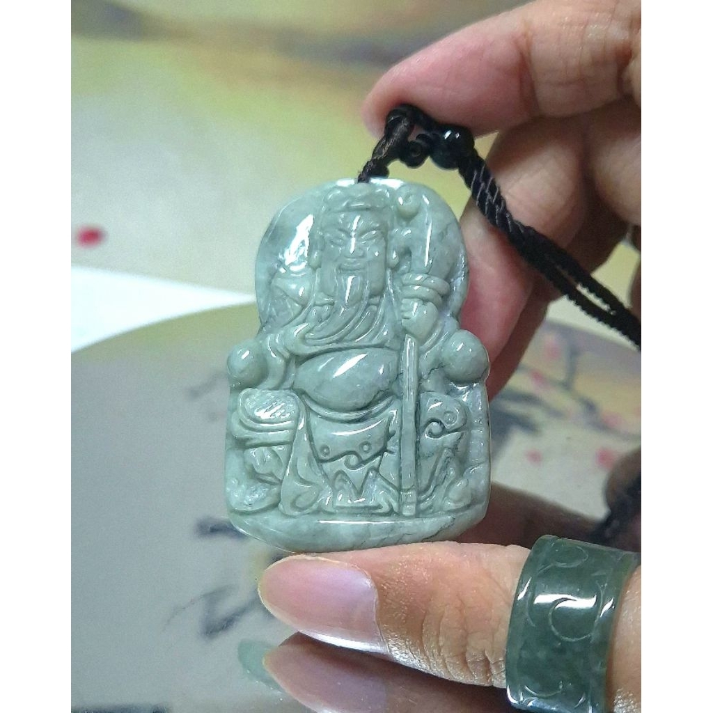 ba6728 Liontin Giok Jadeite Ukiran Guan Gong Bersertifikat Grade A
