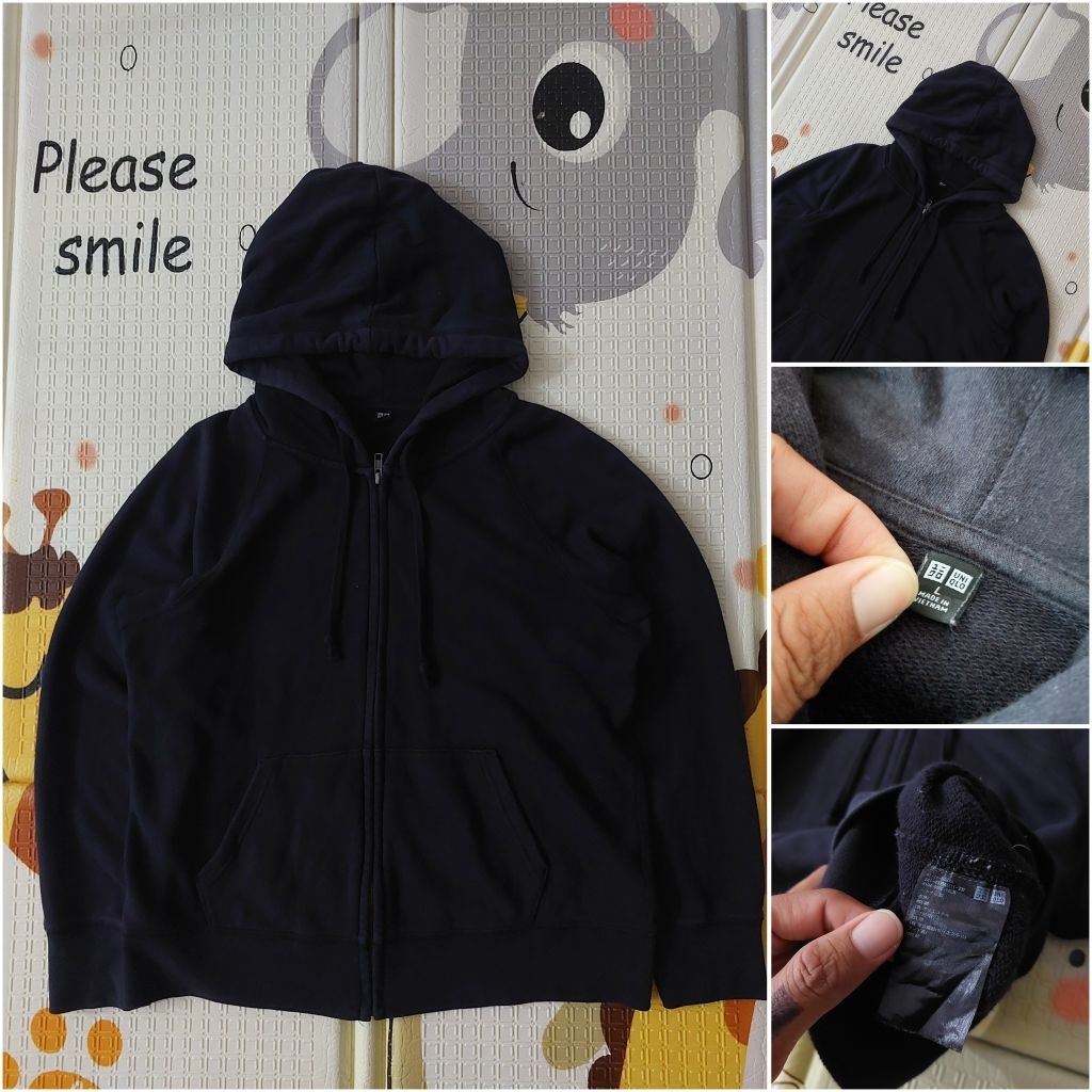 Hoodie Zipper Uniqlo Hitam [ second original ]