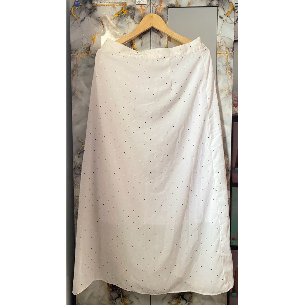 Preloved Rok Putih