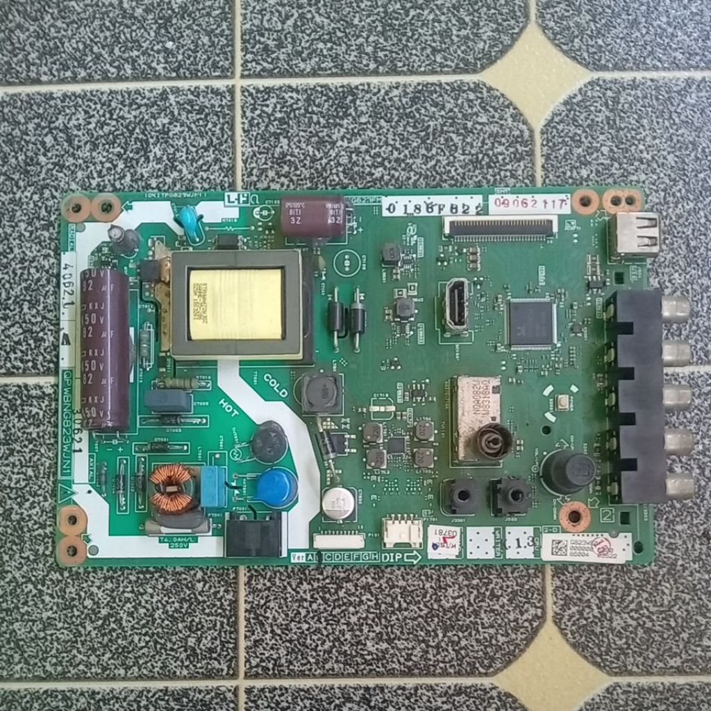 Mainboard TV LED SHARP LC 24SA4000I cabutan ex layar pecah