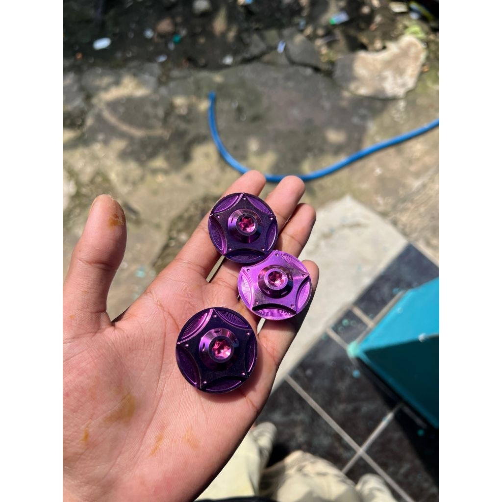 tutup pembuangan oli mesin vario