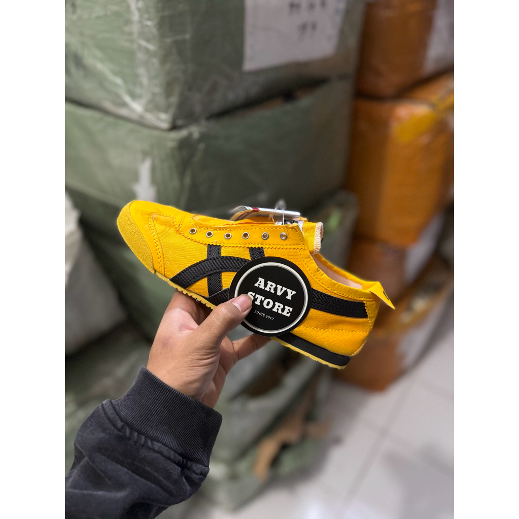 Sepatu Slip On Onitsuka Kill Bill Yellow Black