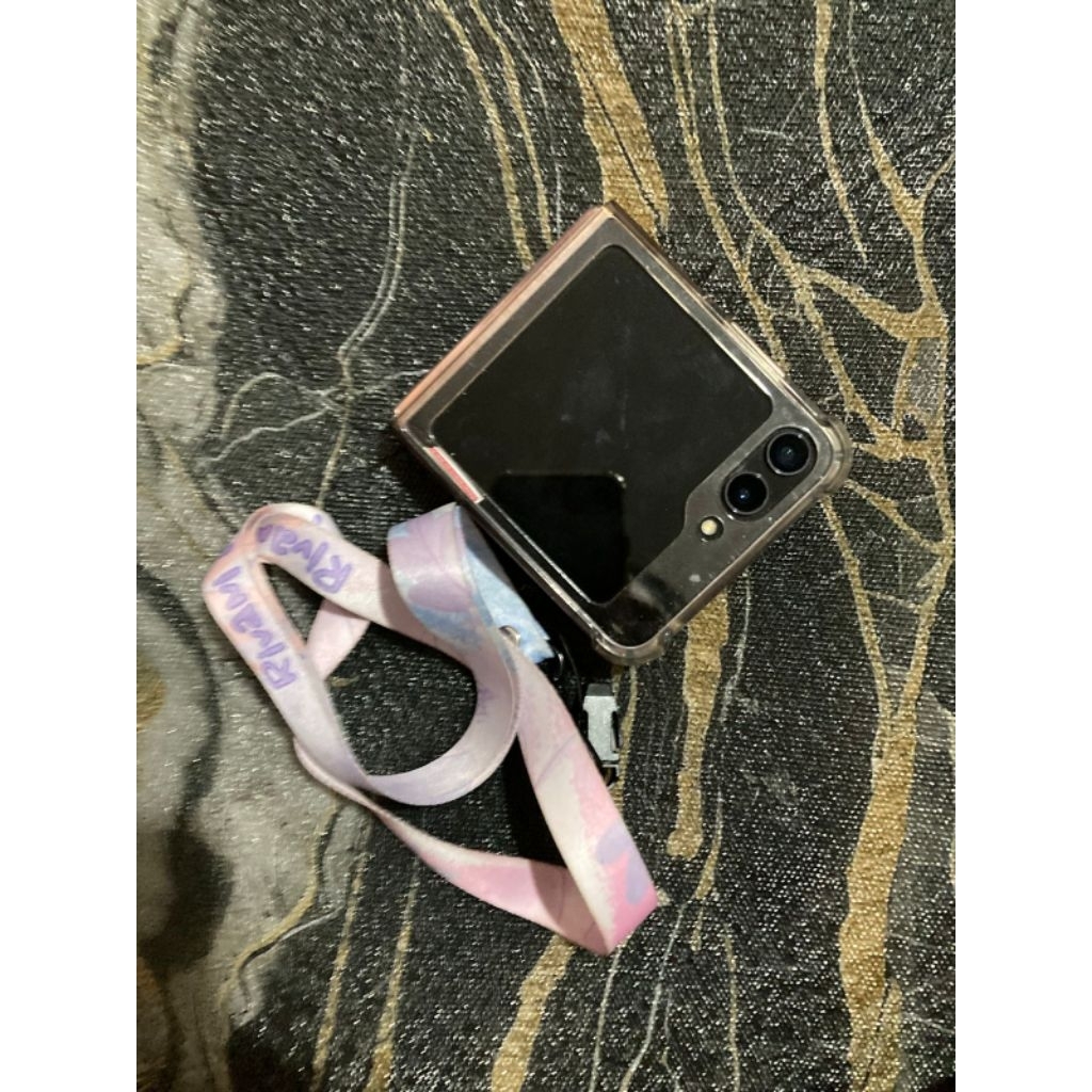 Samsung Z Flip 5 Second Mulus