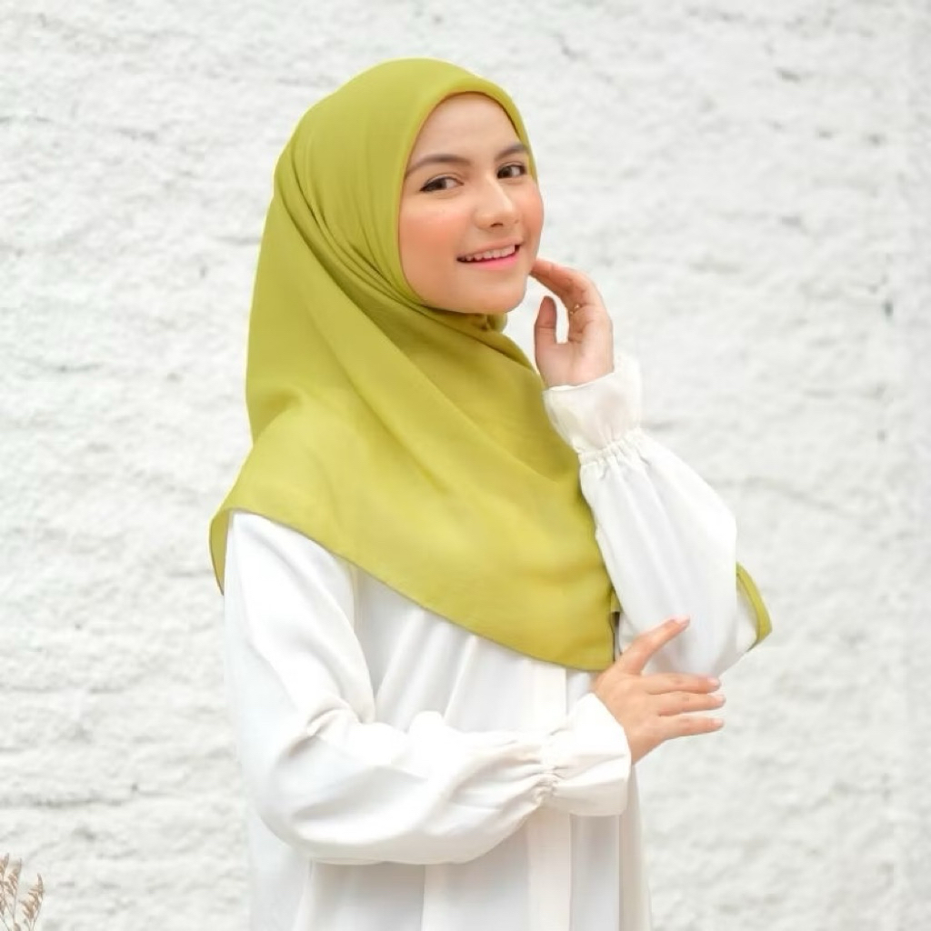 Hijab Bella Square Lemon || Hijab Segiempat Bella Square Pollycotton Warna Lemon