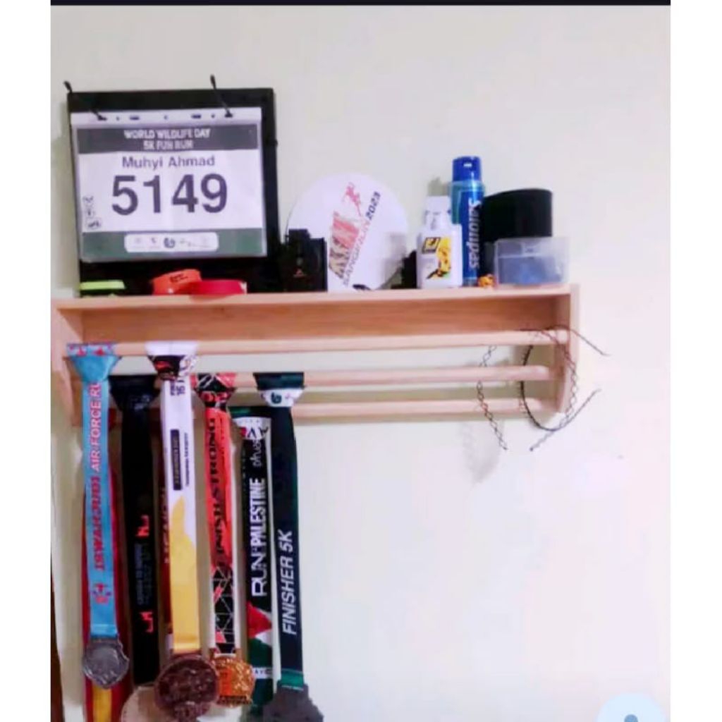 Rak Piala Dan Medali Bisa Custom Nama / Gantungan Medali