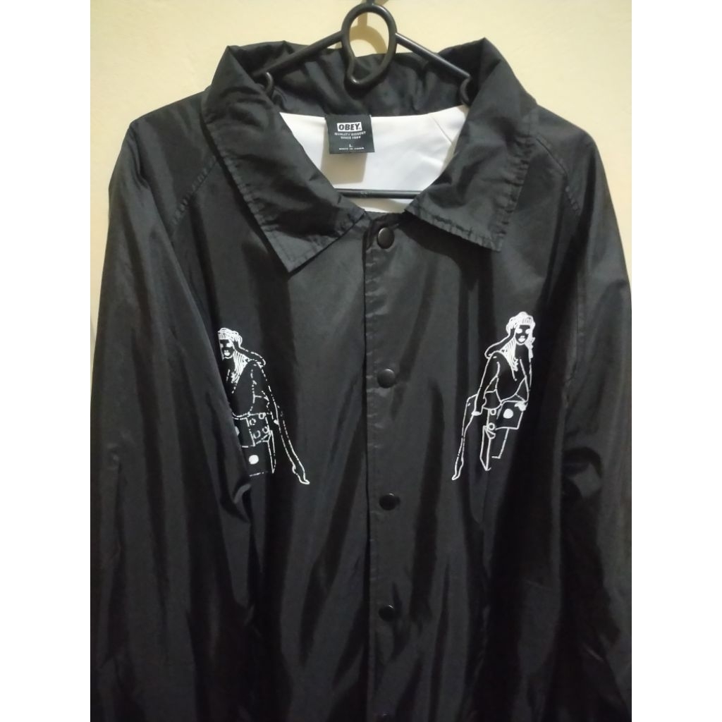 coach obey hitam jecket parasut