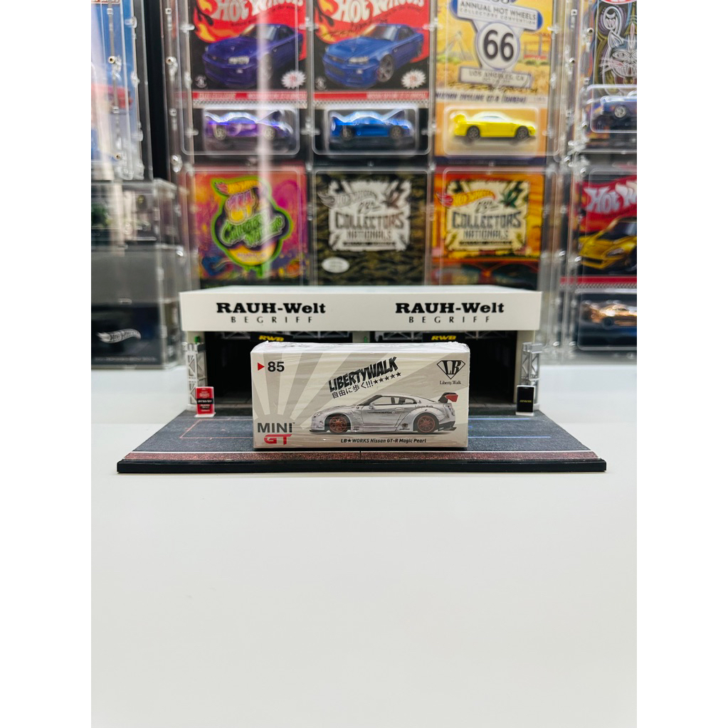 Mini GT No 85 LB Works Nissan GTR R35 Magic Pearl Taiwan Exclusive