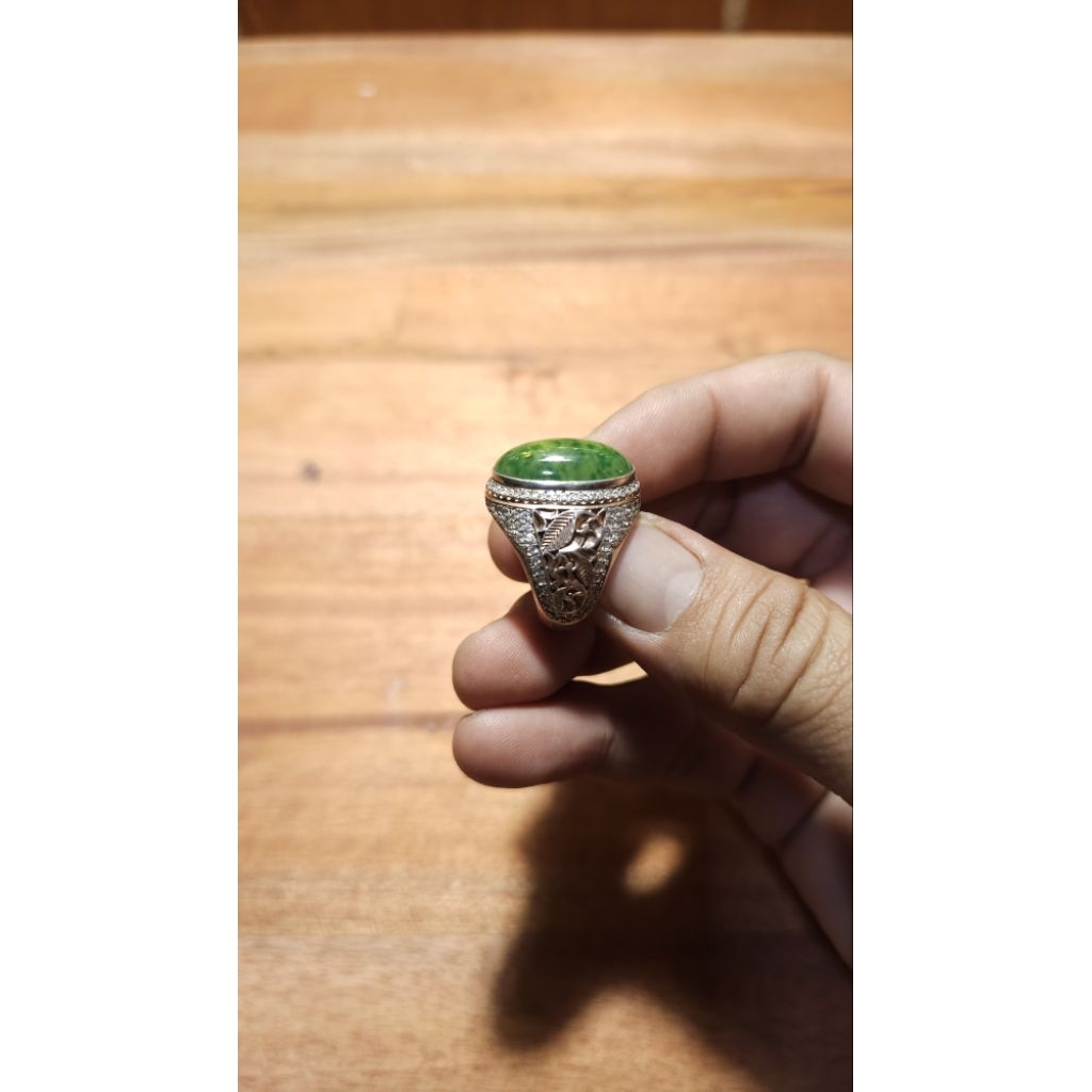 Idocrase lumut kumbang Jati