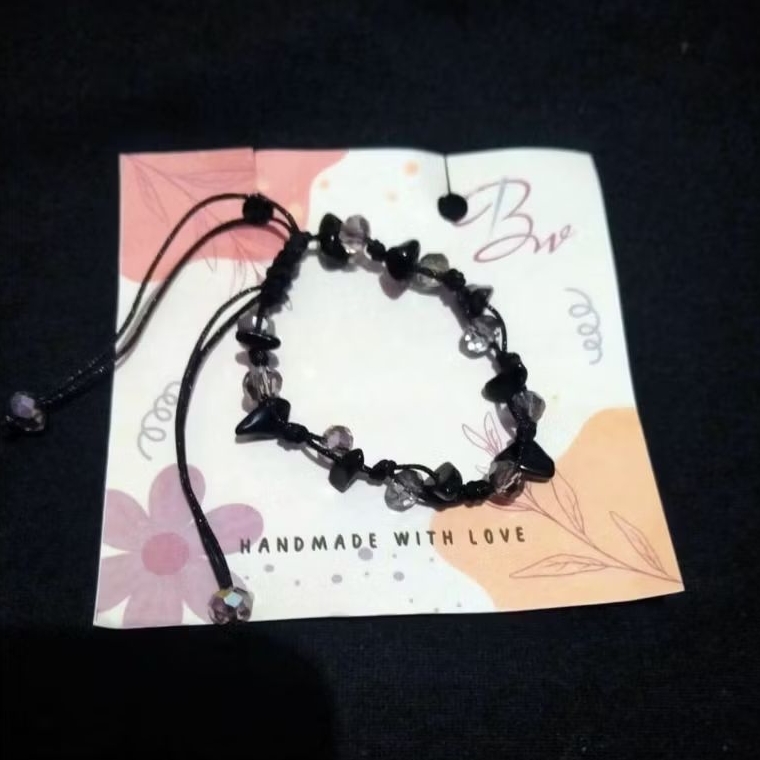 Gelang manik manik kristal