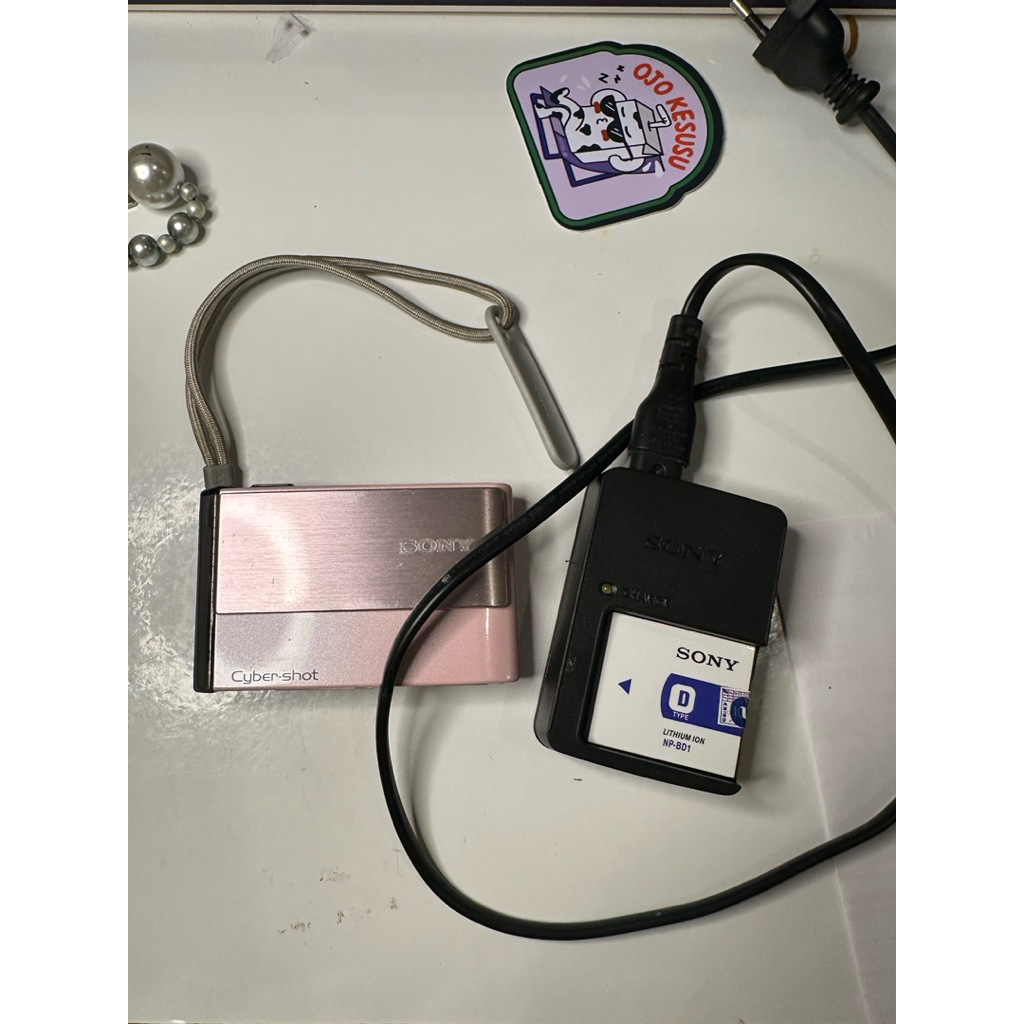 Sony T70 Digicam pink camera