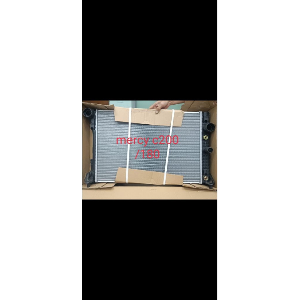 Radiator mercy c200/180