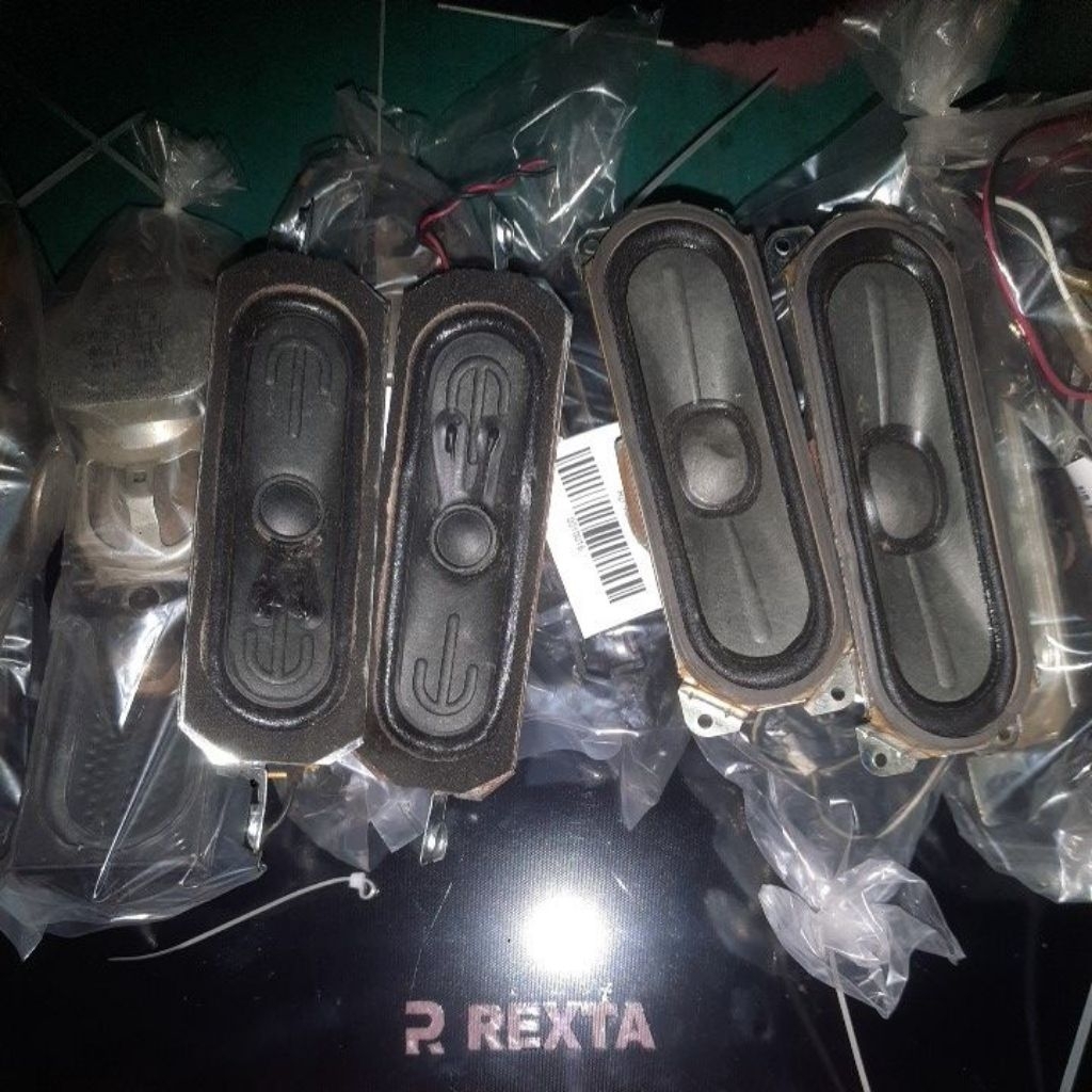 SPEAKER BEKAS TV UKURAN MEDIUM