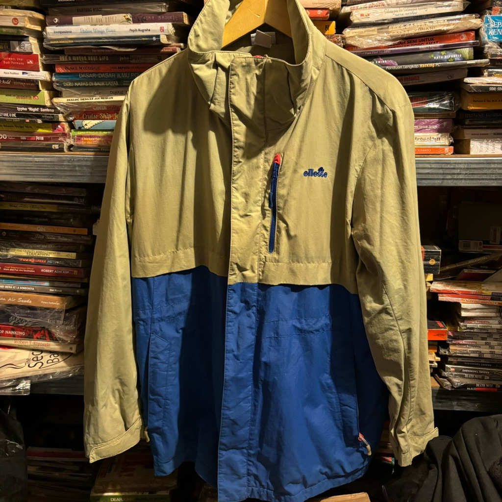 ORIGINAL JACKET ELLESSE JAKET GUNUNG OUTDOOR SIZE L PATAGONIA