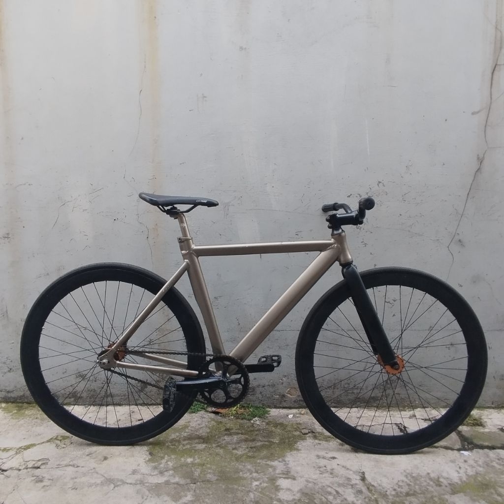 sepeda single speed frame fixie brand folker, bahan alloy, fullbike
