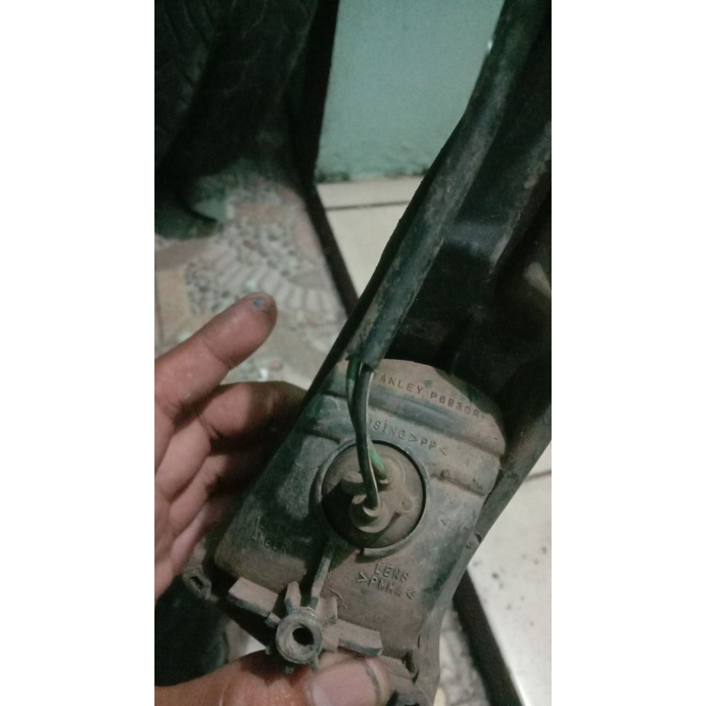 lampu sen suzuki spin