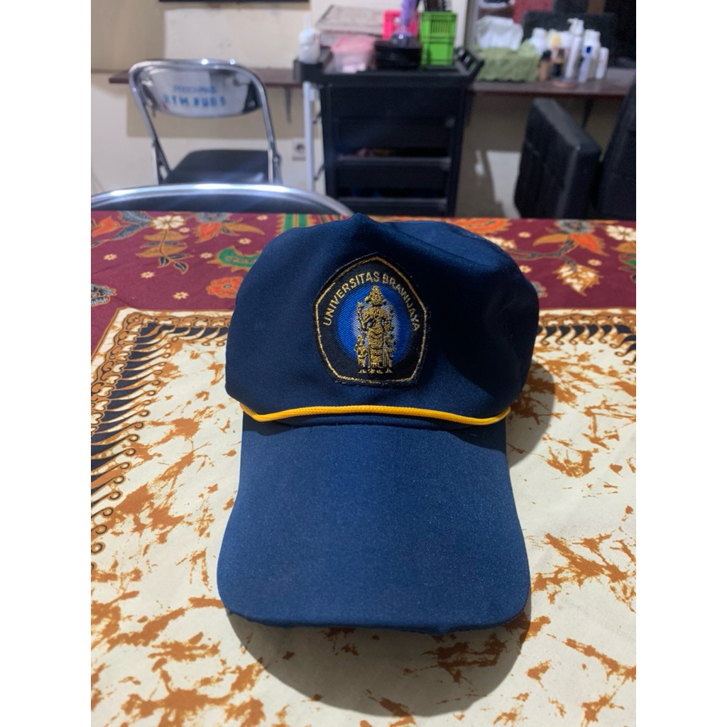 Topi Universitas Brawijaya (original)