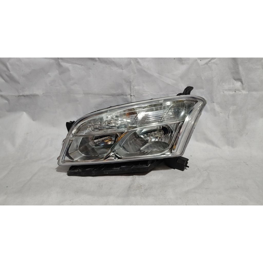 Lampu depan Headlamp Chevrolet Trax