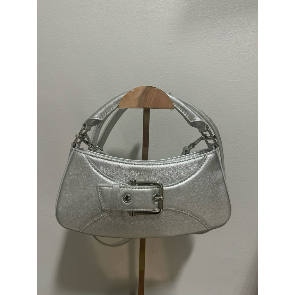 preloved tas osoi belted brocle small silver