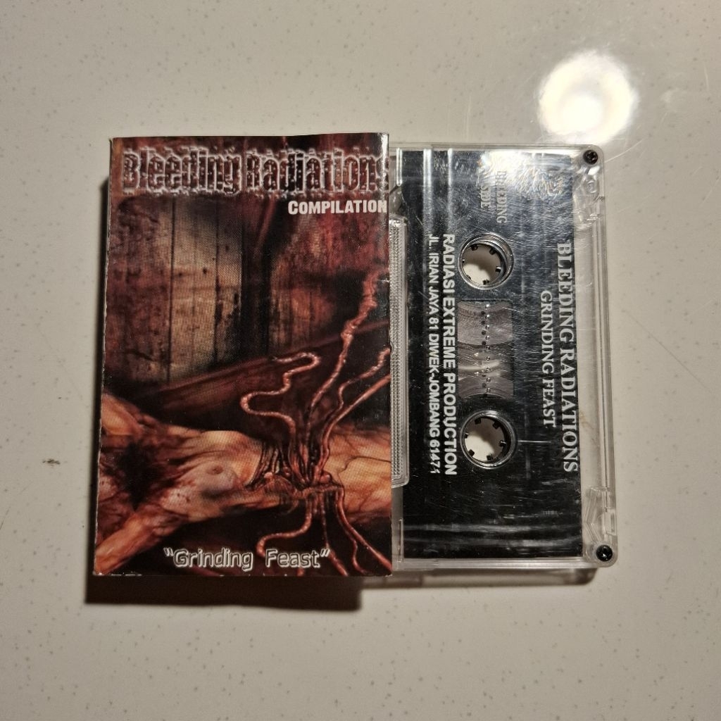 Kaset Pita Musik Bleeding Radiations - Grinding Feast
