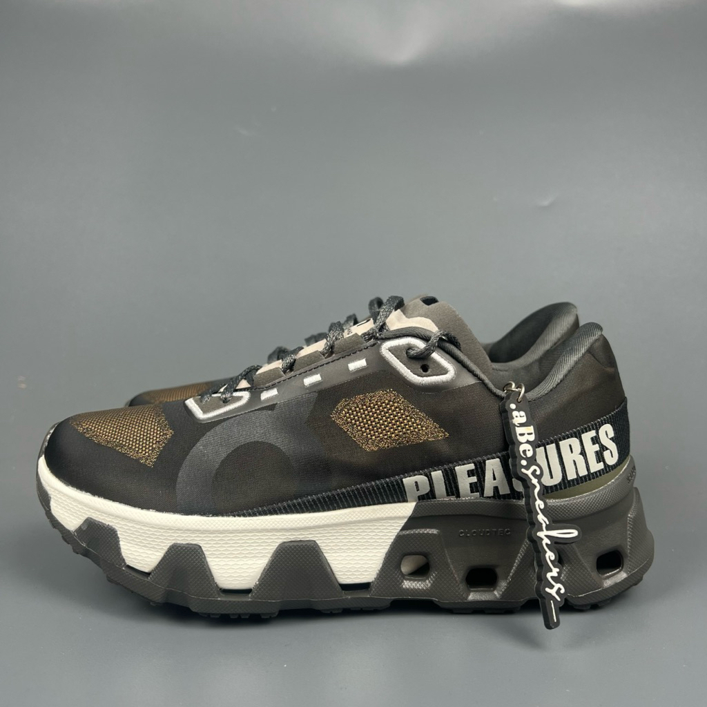 Sepatu On Cloudmonster Pleasure