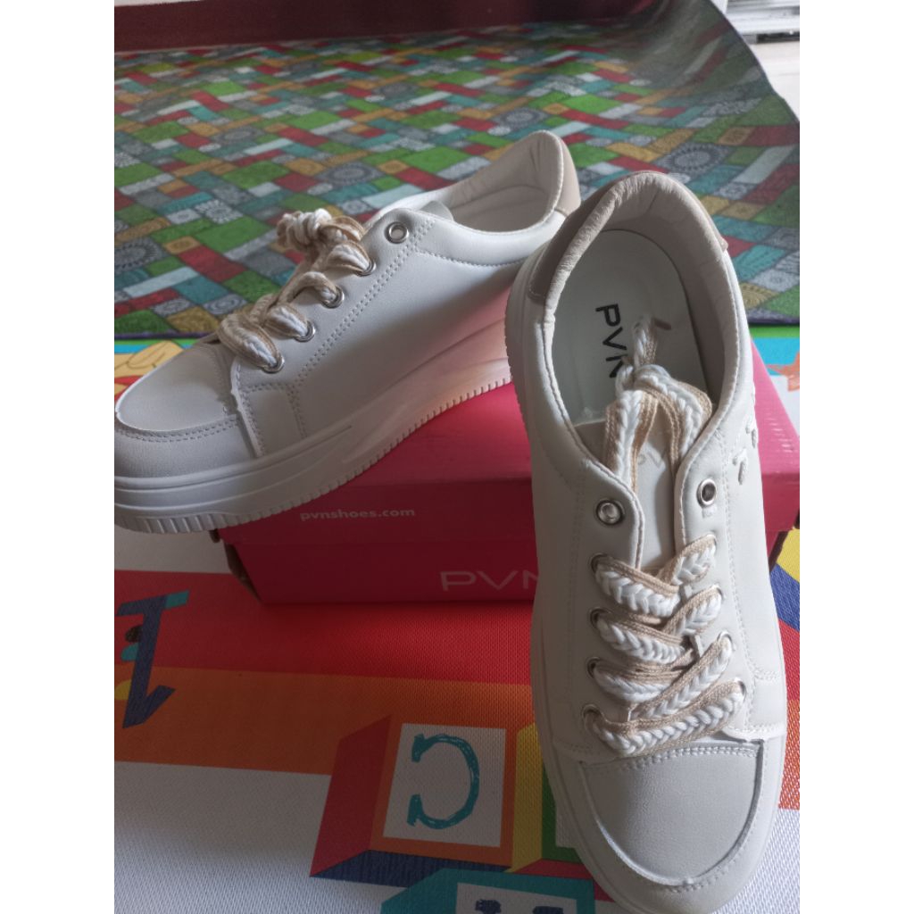 Sepatu PVN original cocok buat pria wanita