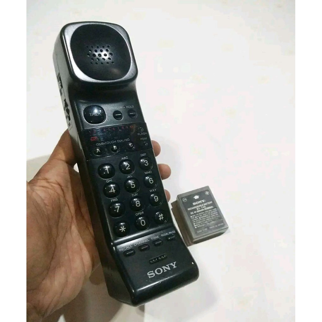 telepon Sony vintage SPP-8700