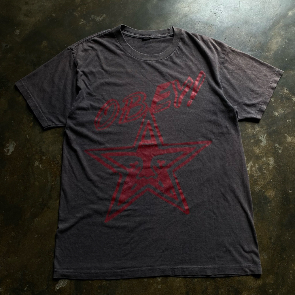 Y2K OBEY PROPAGANDA FACE STAR LOGO TEE