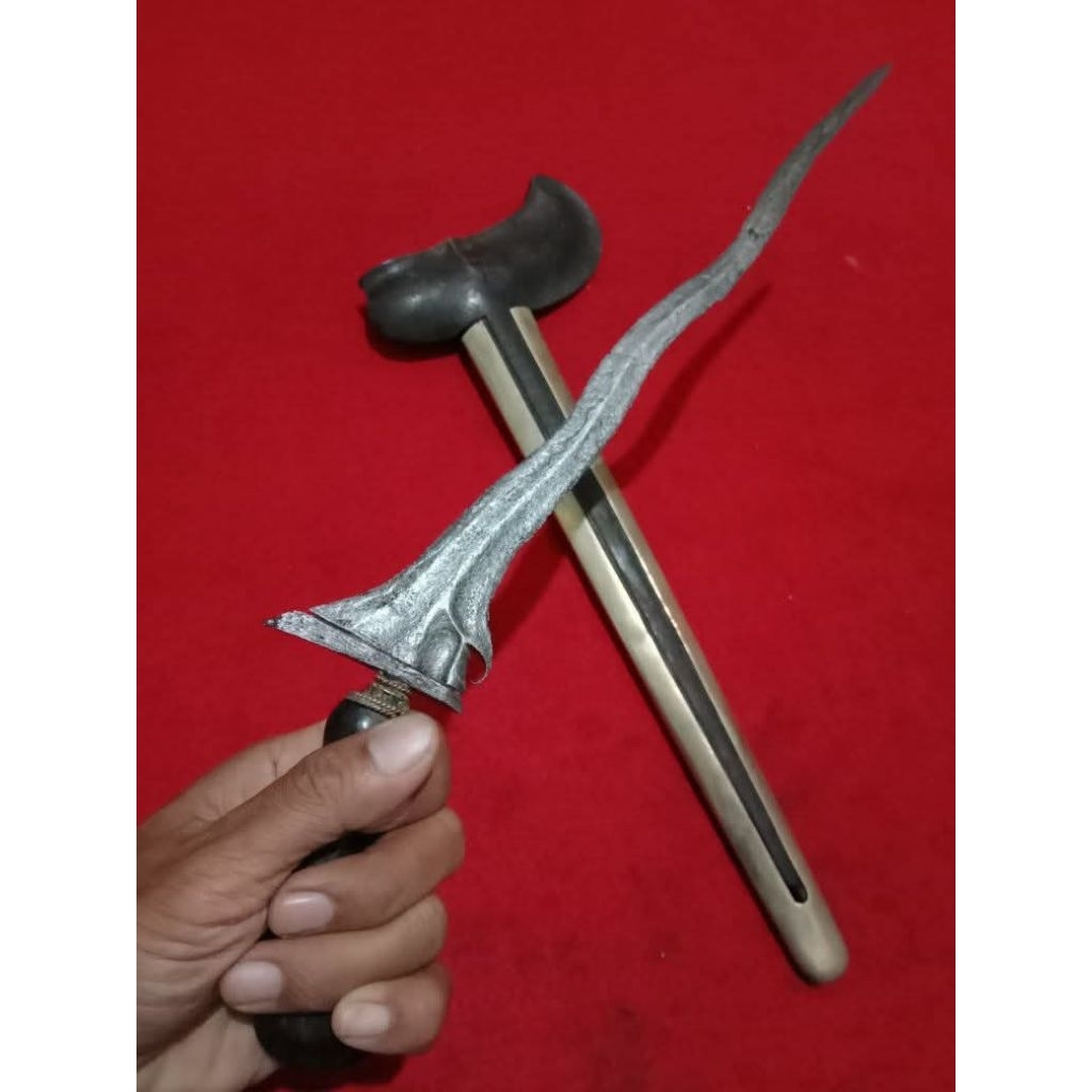 KERIS PANDAWA LARE