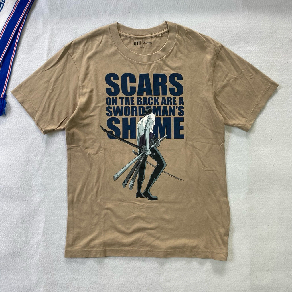 Tshirt Uniqlo UT x One Piece Zoro