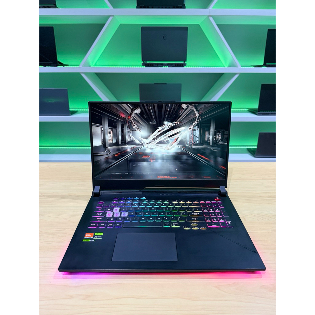 Laptop Gaming Asus ROG G713PY Ryzen 9 7945HX RTX 4090 16GB 32GB/1TB Like New