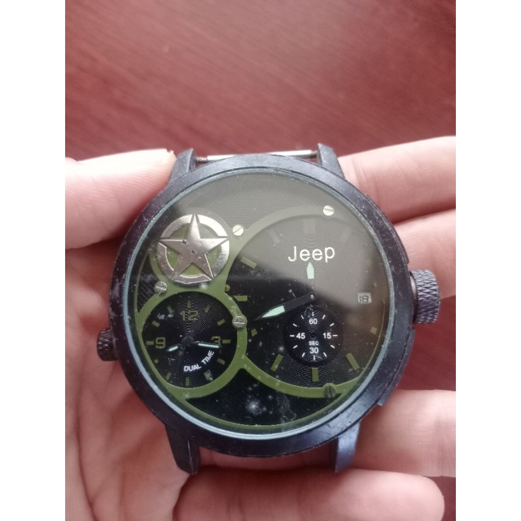 Jam tangan Jeep