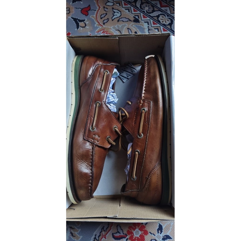 sepatu loafers tommy Hilfiger leather