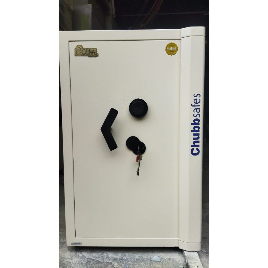 Second Brankas Chubb T.98cm brankas tahan api chubb refurbish