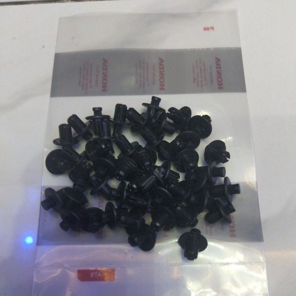 paket baut rivet plastik motor honda