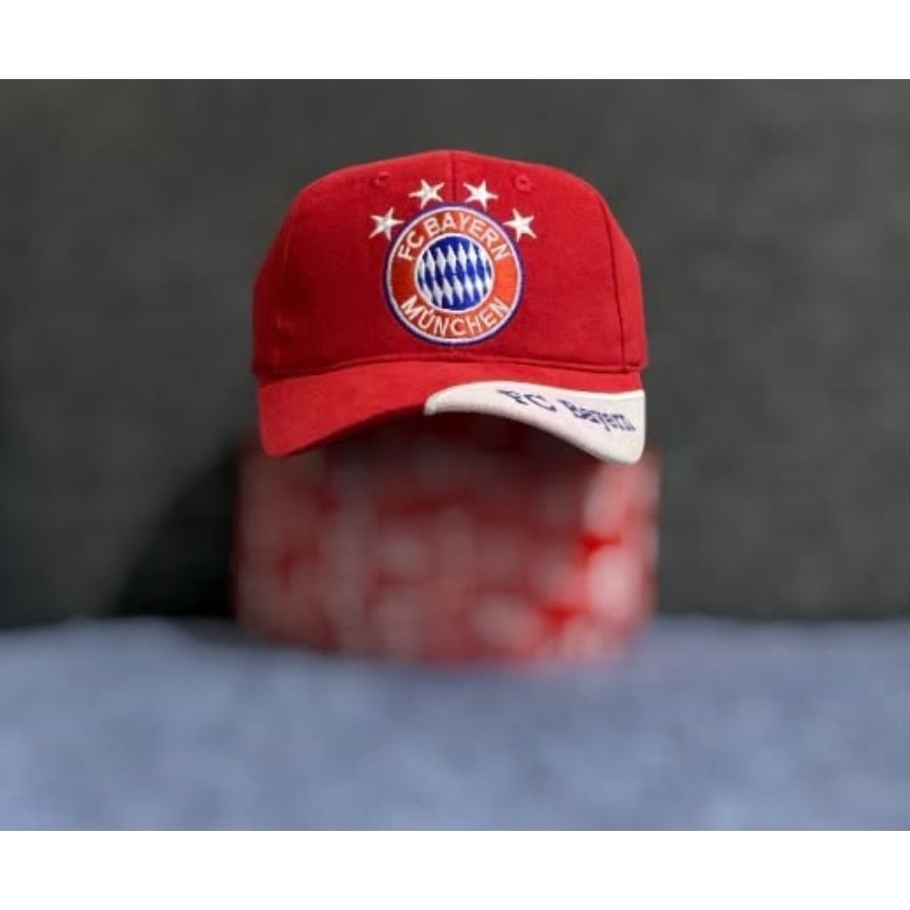 Topi FC Bayern Munich Original Red Cap - Official Merchandise Eropa FC bayer munchen Second